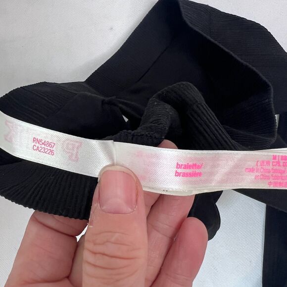 Victoria's Secret PINK Deep V Ribbed Black Bralette Lightly Padded Size MD - Picture 5 of 8